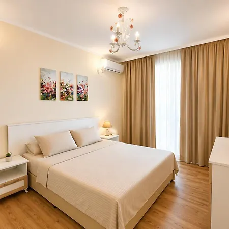 City Center Boutique Apartment - Walk Everywhere * Plowdiw