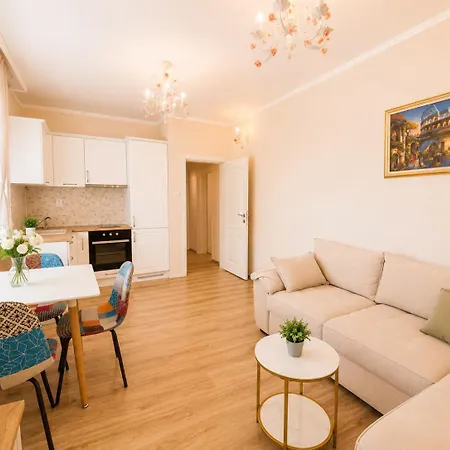 City Center Boutique Apartment - Walk Everywhere * プロヴディフ